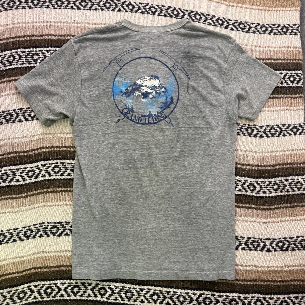 Vintage 1970's Hanes Grand Tetons Jackson Hole Wyoming Faded Gray Shirt Sz Large